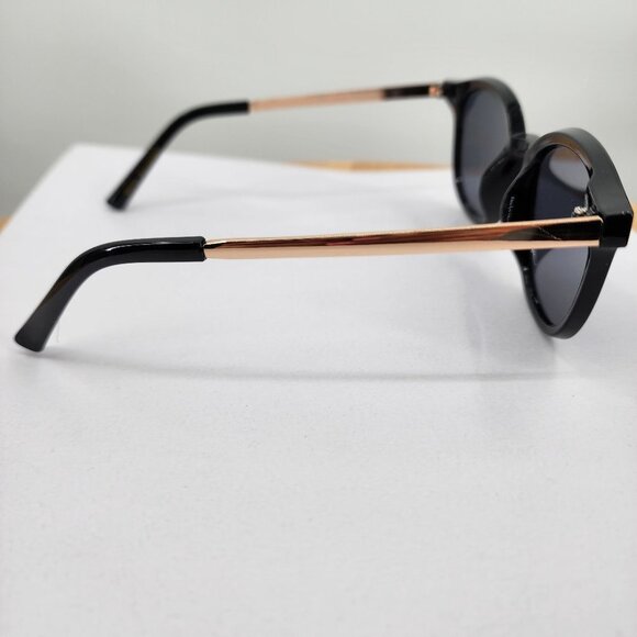 SIMPLY SOUTHERN Black Frame Cats Eye Sunglasses Sunnies 9018 NWT - Picture 3 of 8